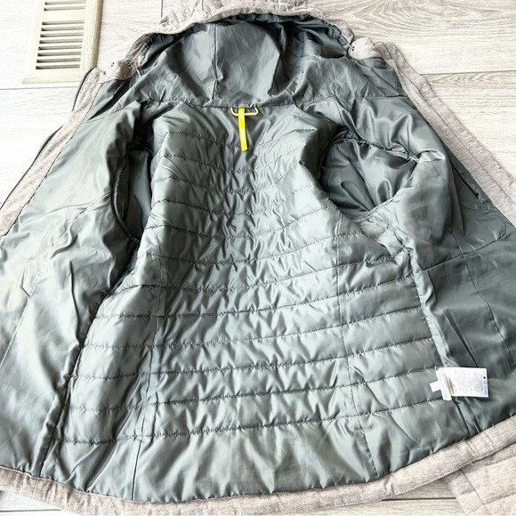 Lole Lightweight Quilted Fabric  Puffer Jacket in Grey Mauve - Picture 12 of 16